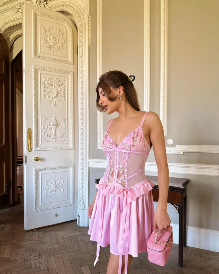 40 Dreamy Coquette Aesthetic & Balletcore Outfit Ideas That Will Make You Feel Like a Modern-Day Princess
